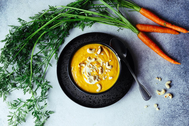 Cremige Karottensuppe mit Kokosmilch