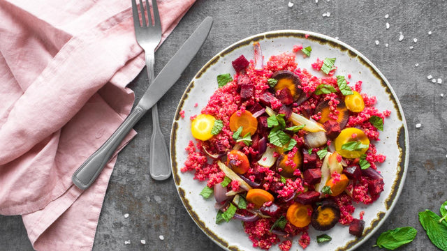 Pinker Quinoa mit Wurzelgemüse