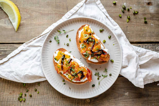 Ciabatta mit karamellisierten Pfirsichen