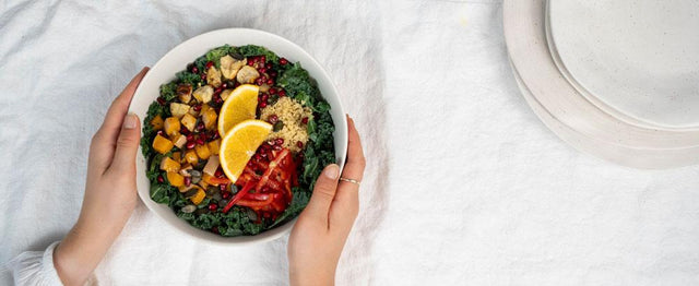 Grünkohl-Bowl mit Orangen-Senf-Dressing