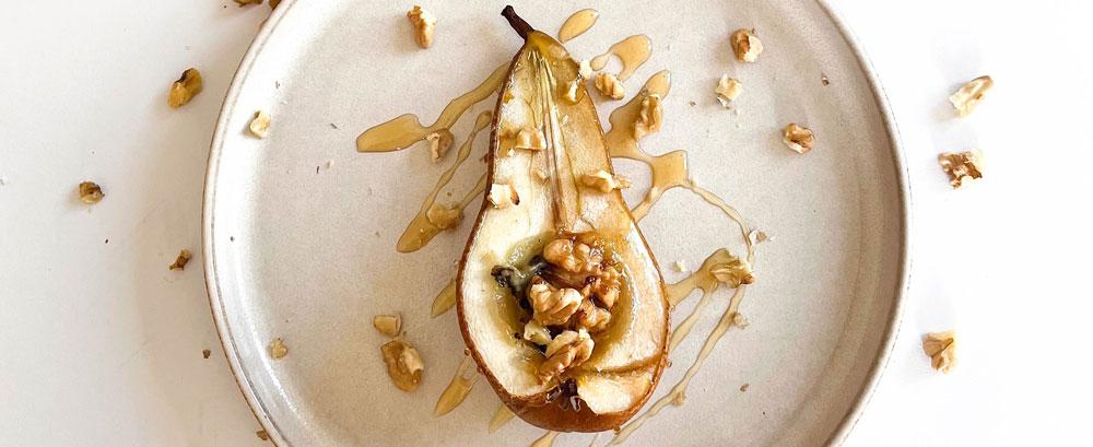 Gebackene Birne mit Gorgonzola