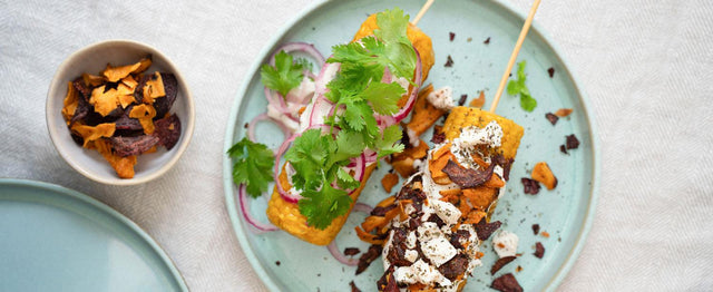 Gegrillte Maiskolben mit Toppings